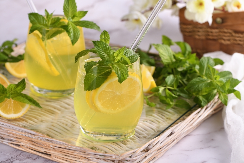 Resep mocktail faux fizz mocktail - Squeeze